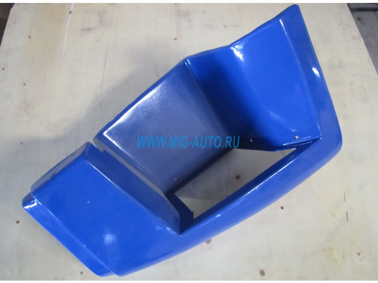 Щиток подножки нижний левый (синий) 65115-8405115-01