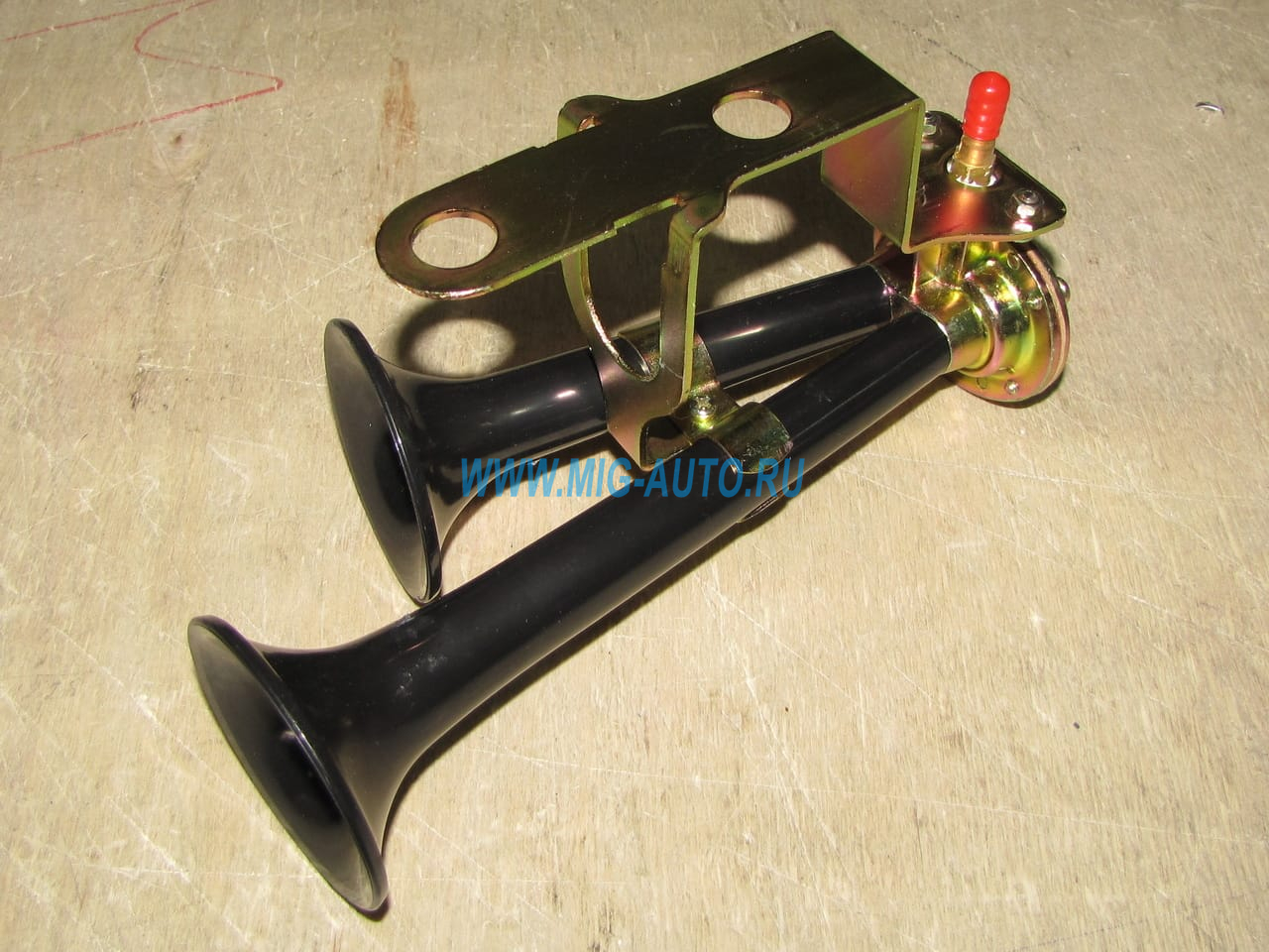 Сигнал воздушный в сборе (С40В) 5320-3721410