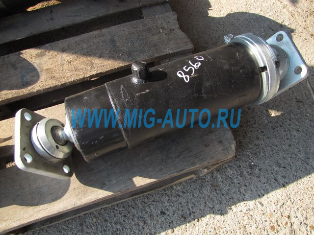 Гидроцилиндр на прицеп 8560 (10т, 3 шток) 8560-8604020-01