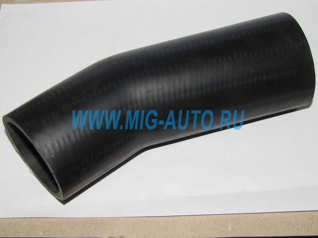 Патрубок радиатора  010 верхний кривой (средний) / БРТ 5320-1303010
