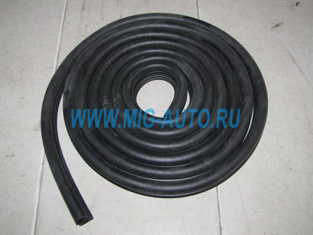 Уплотнитель двери губчатый с клеевой лентой 5320-6107147-20