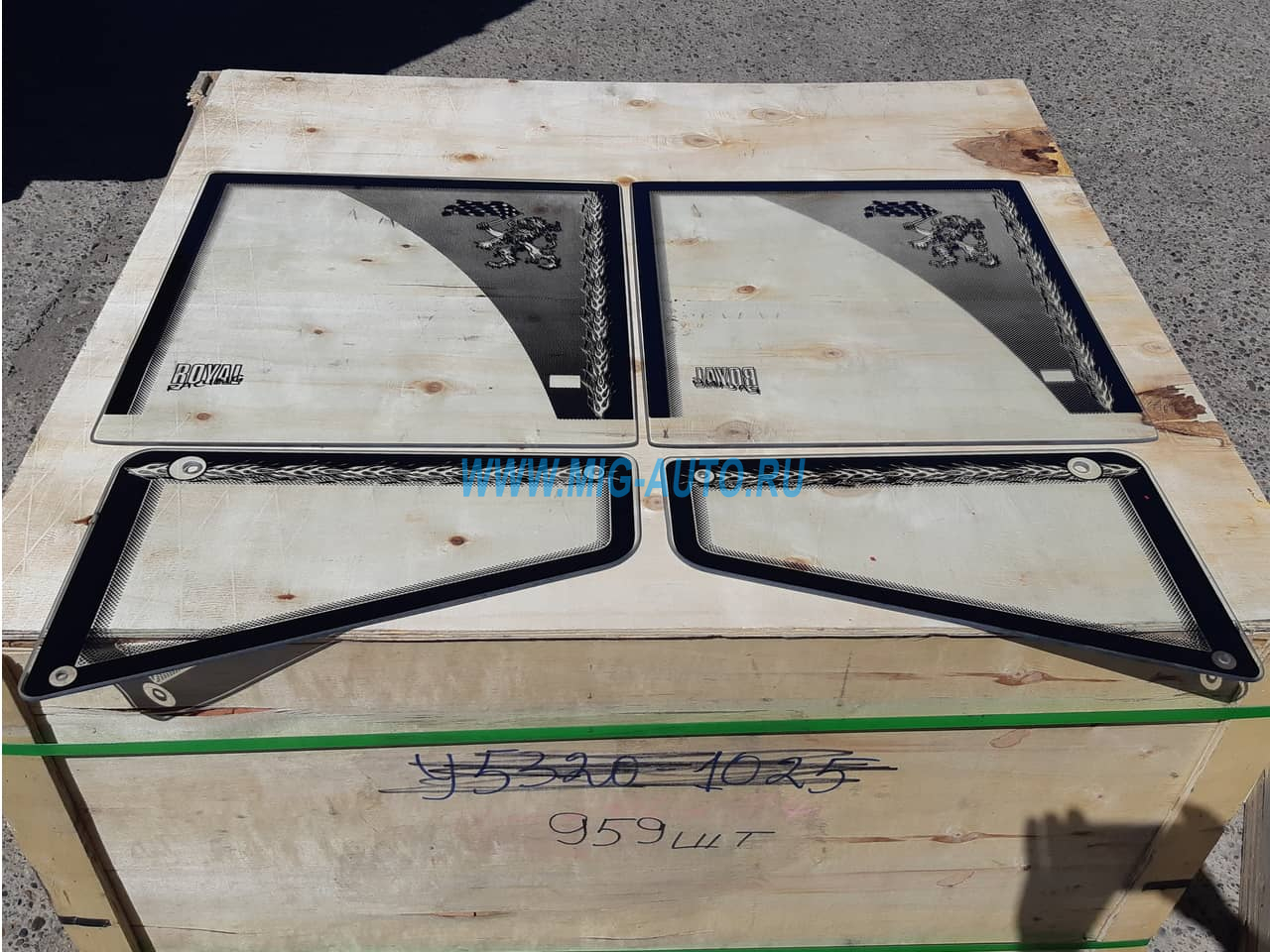 Стекло опускное двери + форточки "шелкография" к-т на кабину (2+2)  