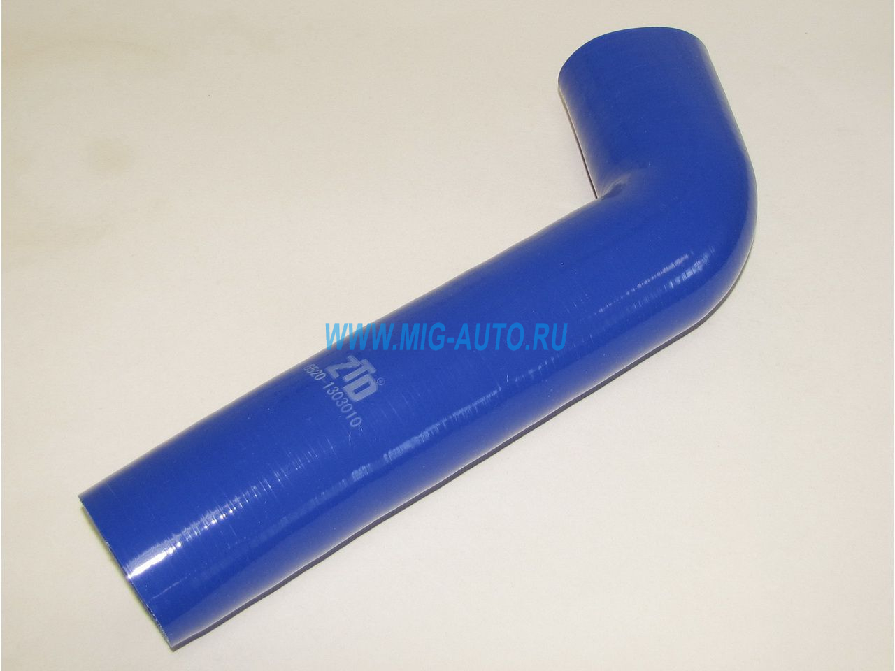 Патрубок радиатора 6520 верхний (синий силикон) / ZTD 6520-1303010