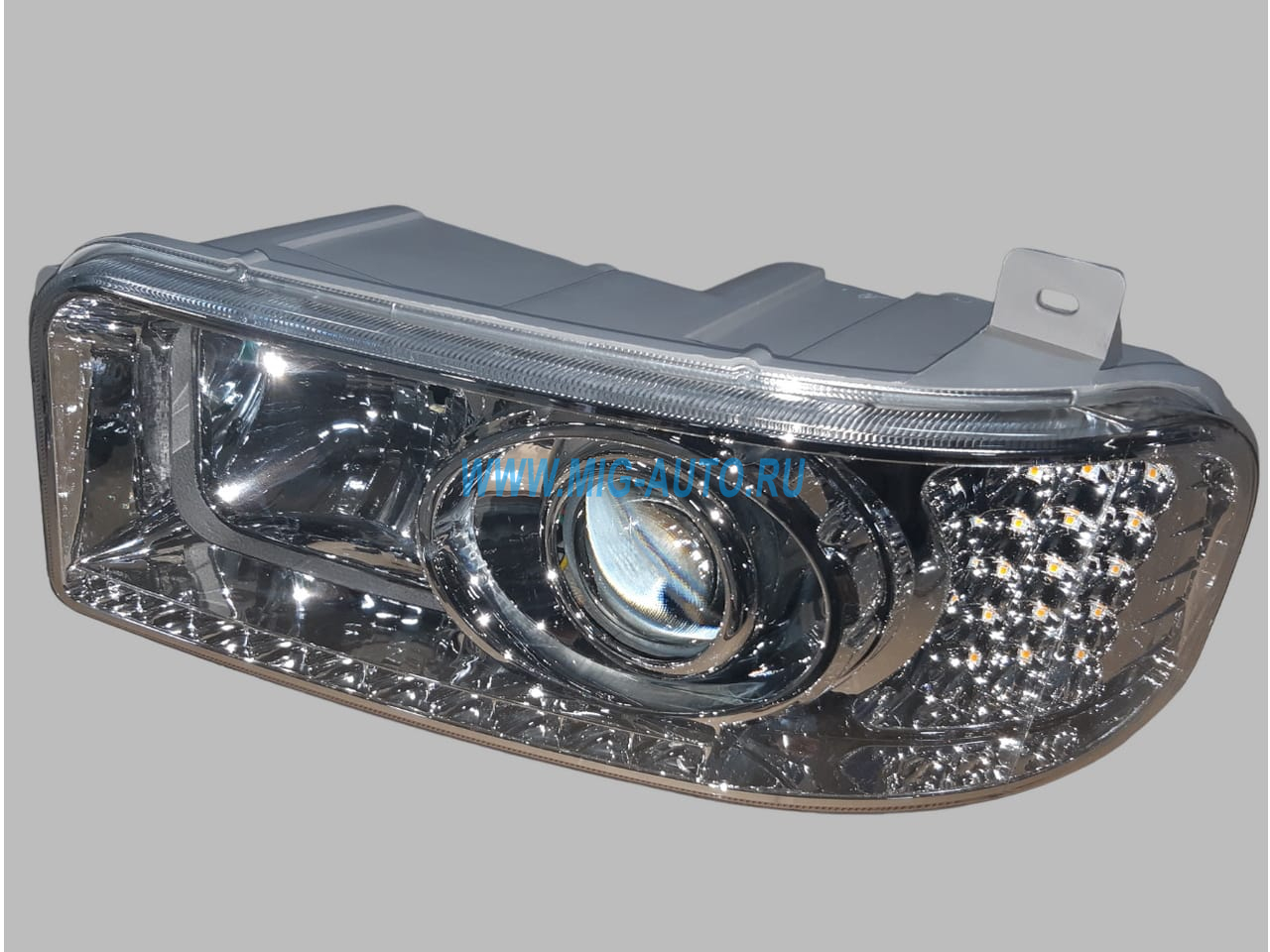 Фара Евро-3 МАЗ в сб. левая ДХО (10 LED) / ZTD 301.3775
