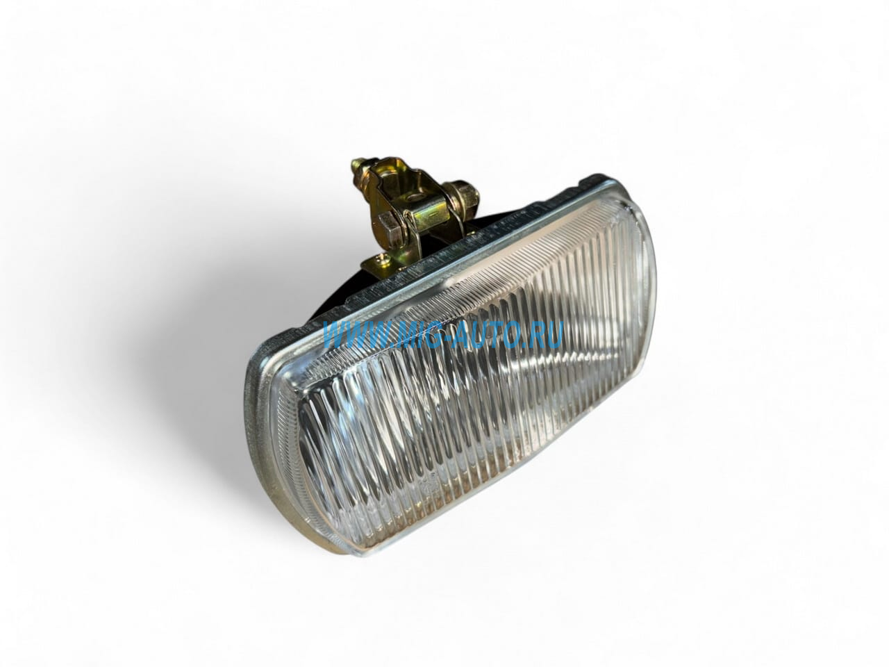Фара противотуманная (белая) ФГ152 / аналог 5320-3743010
