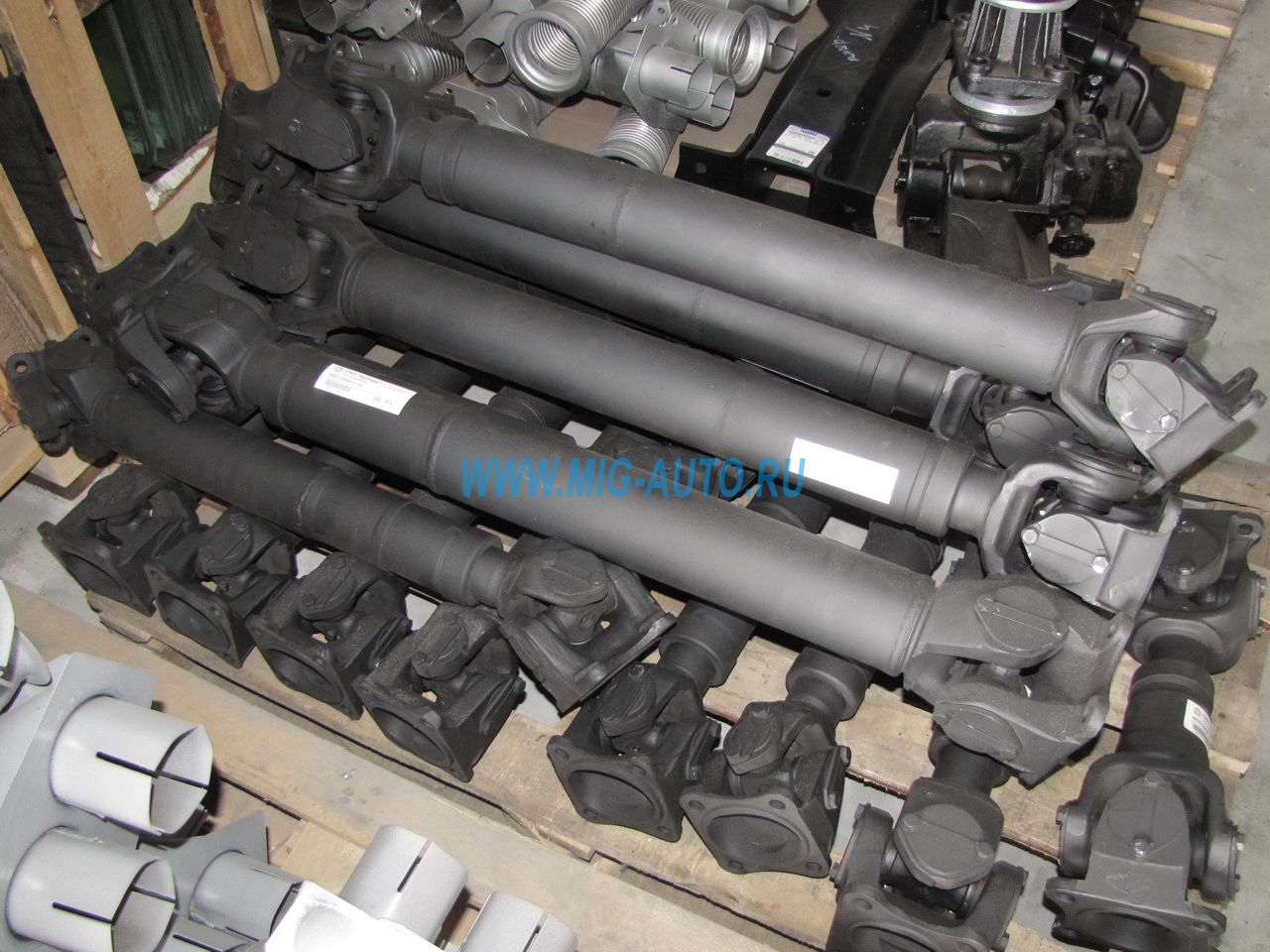 Вал карданный средний (квадратный фланец)  983 мм с/о (ремонт с гарантией) 5320-2205011-03